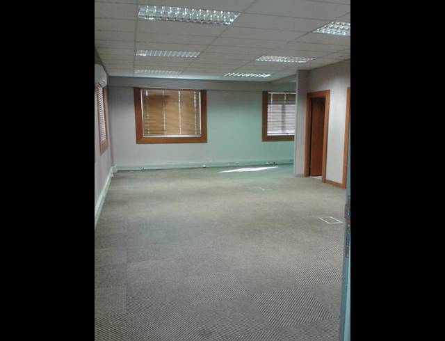 114M² OFFICE TO LET IN BELLVILLE CENTRAL